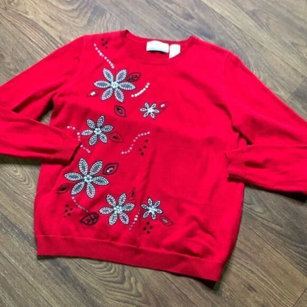 ‎Red sweater with floral embellishments holiday sweater. Grandma sweater